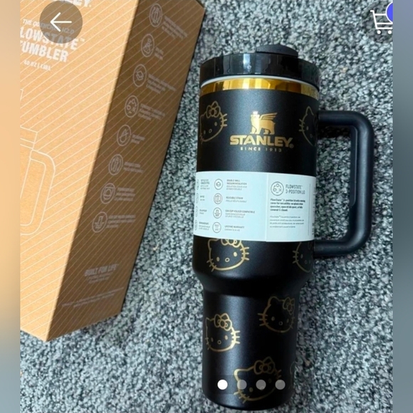 Stanley Hello Kitty Flowstate Tumbler in Packaging - Picture 1 of 2